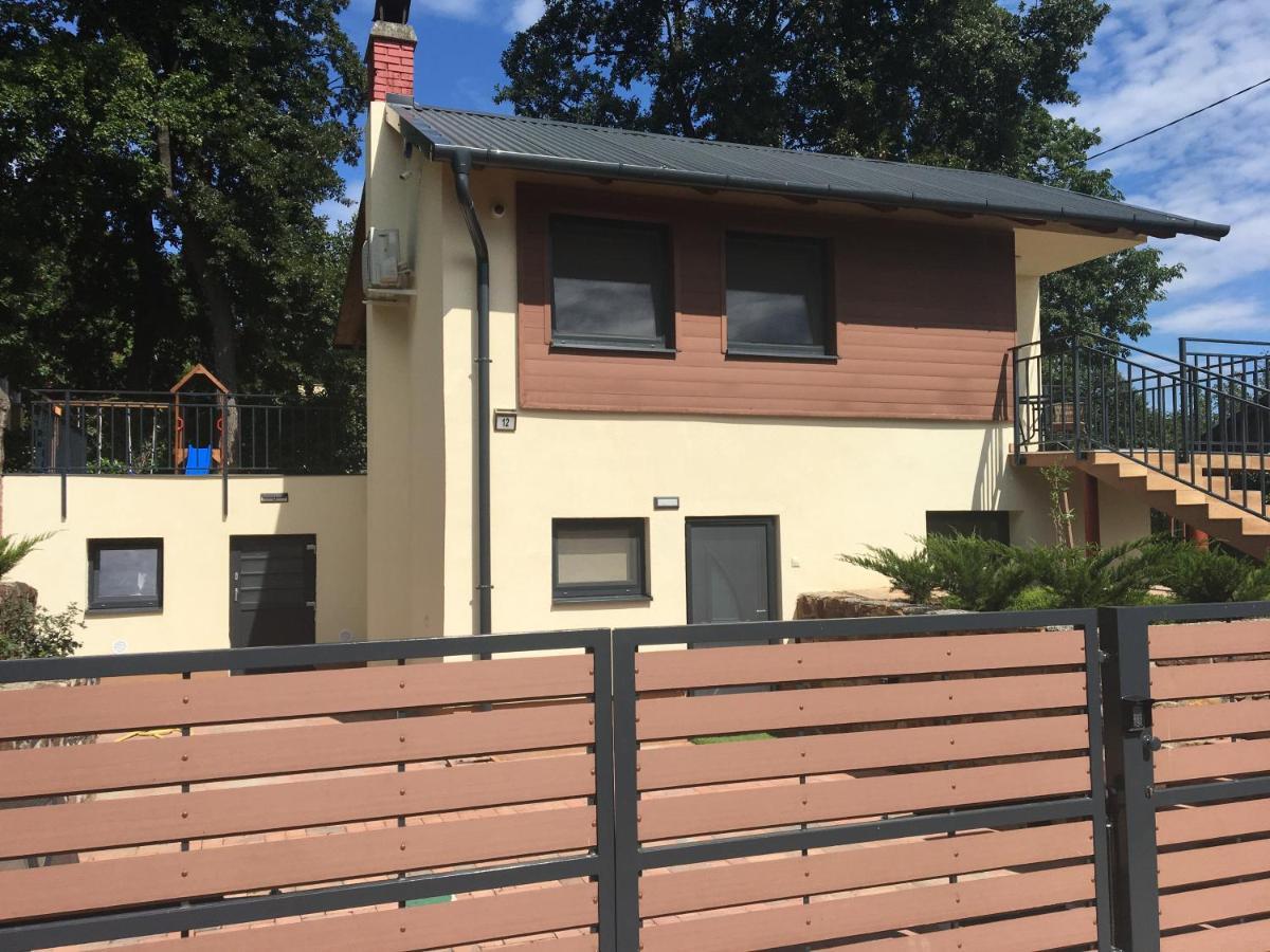 Balaton Wellness Tom Cat Nyaralo 1 Wellness Es 1 Gyermekbarat Apartmannal Kovagoors Exterior photo