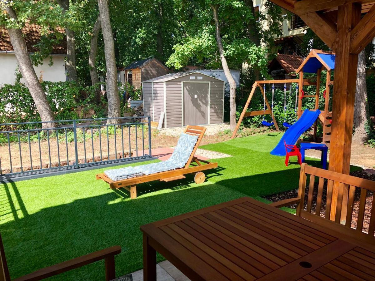 Balaton Wellness Tom Cat Nyaralo 1 Wellness Es 1 Gyermekbarat Apartmannal Kovagoors Exterior photo