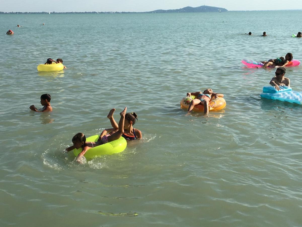 Balaton Wellness Tom Cat Nyaralo 1 Wellness Es 1 Gyermekbarat Apartmannal Kovagoors Exterior photo