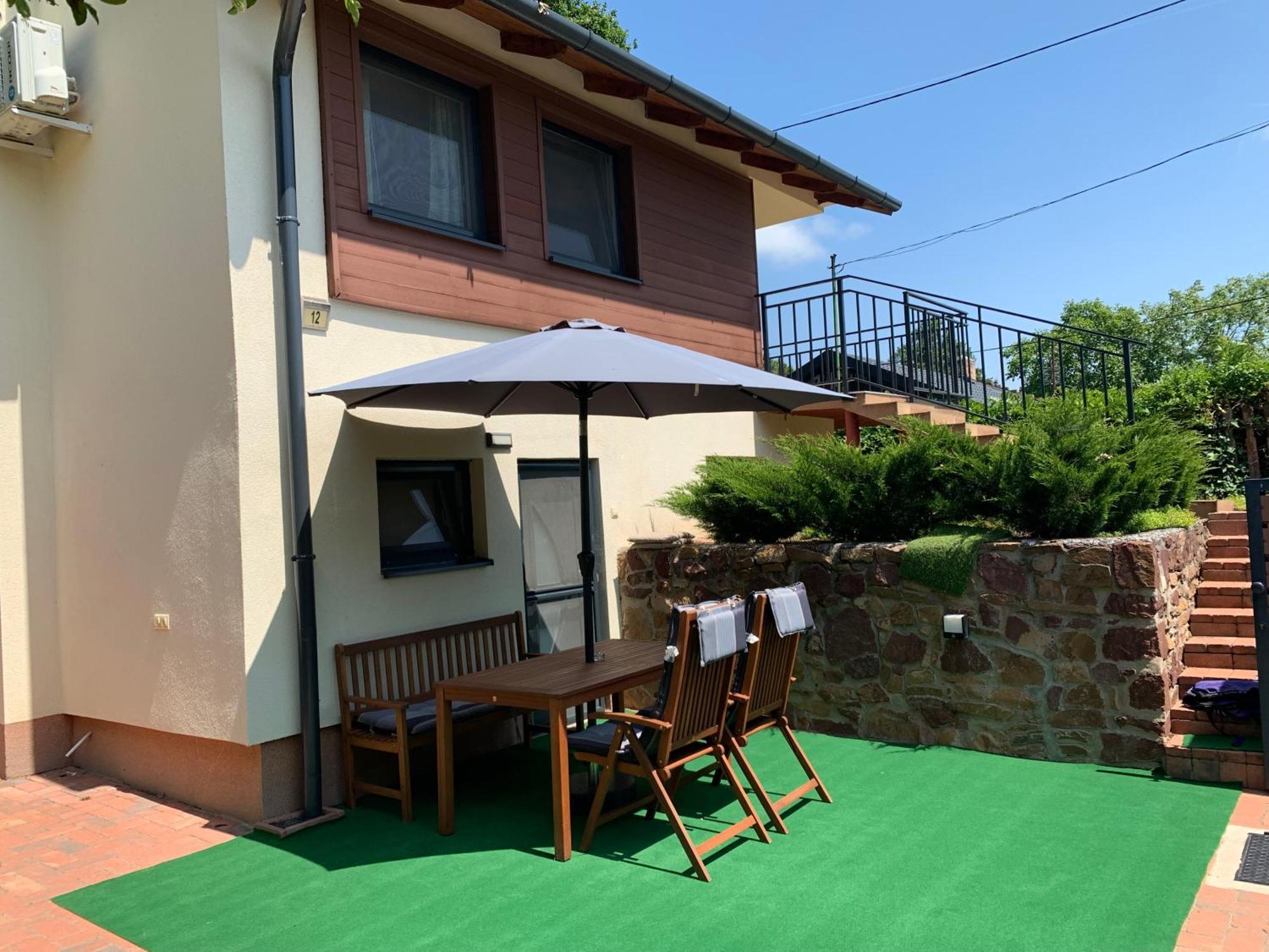 Balaton Wellness Tom Cat Nyaralo 1 Wellness Es 1 Gyermekbarat Apartmannal Kovagoors Exterior photo